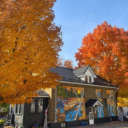 Blue Spruce Bed And Breakfast Muskoka Gravenhurst Exterior photo